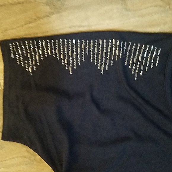 Studded top - Picture 2 of 4